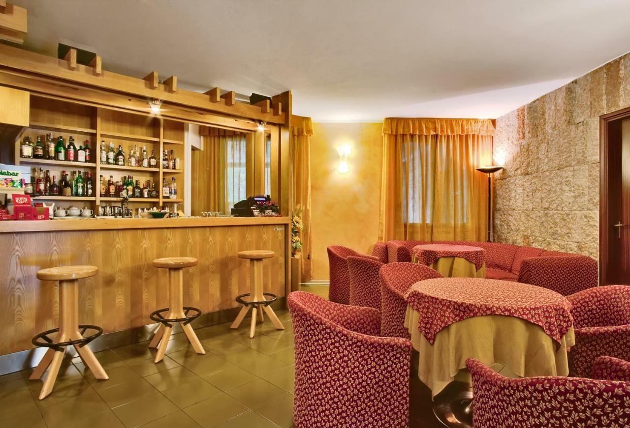 Hotel Astra Tignale Exteriér fotografie